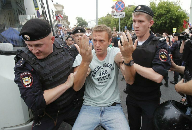 Пресс-секретарь и личный врач Навального о его алергии