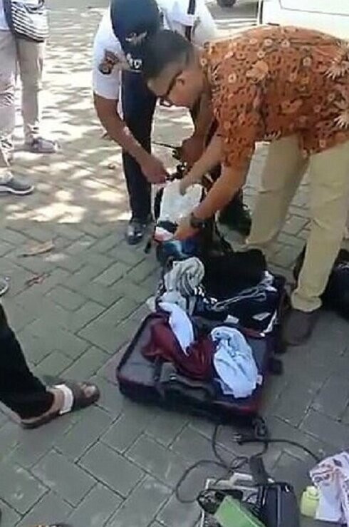 Индийские туристы-воришки попались на Бали