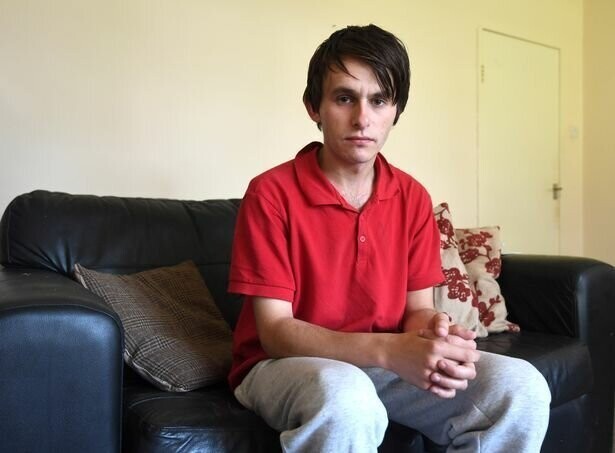 Пытка фастфудом: британской семье курьеры приносят еду, которую они не заказывали