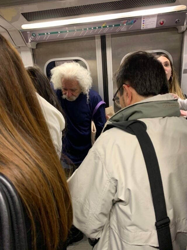 8. Эйнштейн был замечен в метро Буэнос-Айреса