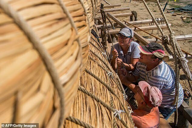 Искатели приключений отправятся на тростниковой лодке по маршруту древних египтян