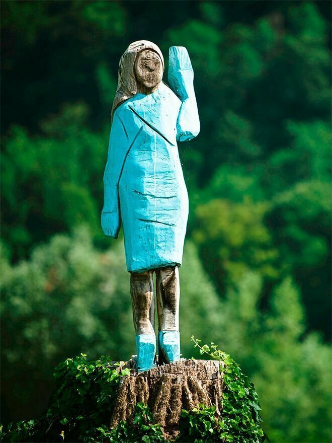 Мелания Трамп была удостоена великой чести - в ее родном городе Севница в Словении установили статую, изображающую первую леди США на инаугурации супруга Дональда. Теперь все смеются над памятником