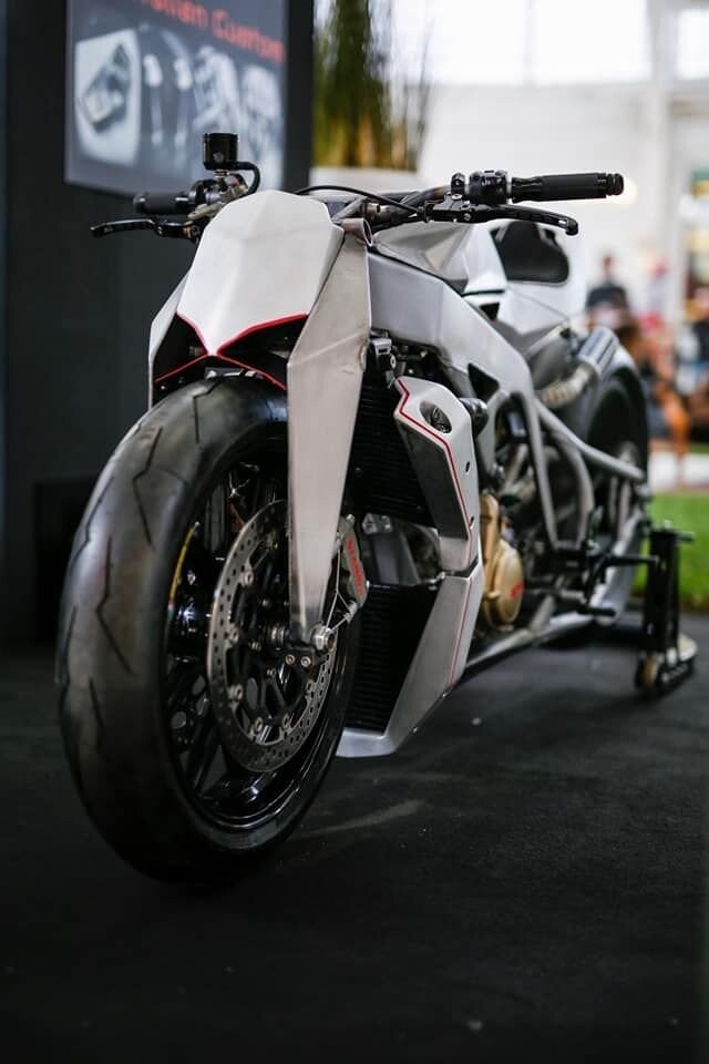 Кастом Aprilia SXV от Simone Conti Motorcycles