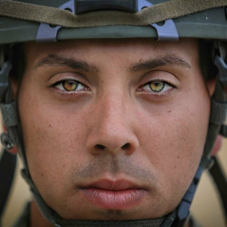 "Я сфотографировал солдата с разным цветом глаз"