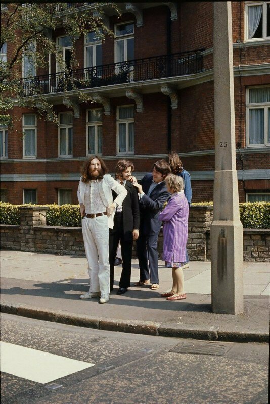 Прелюдия к известному фото, 1969 год, Лондон