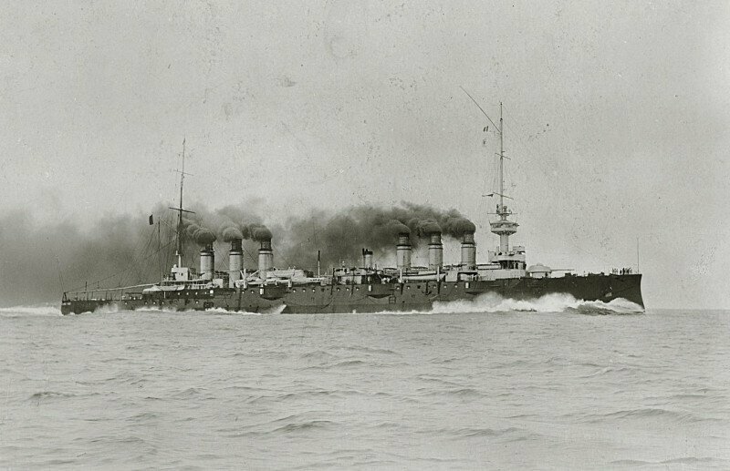 "Долговязая Жанна" (броненосный крейсер Жанна д`Арк) на испытаниях. 1902 .