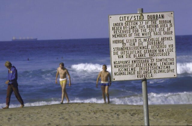 Пляж только для белых, Дурбан, 1988 г.