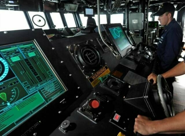 В вмс сша отказываются от использования сенсорных экранов в системах управления боевых кораблей