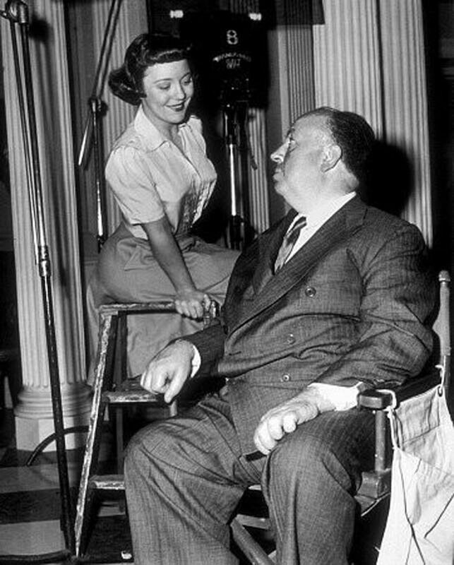 С дочерью Патрицией на съемках фильма «Незнакомцы в поезде», 1951 год.