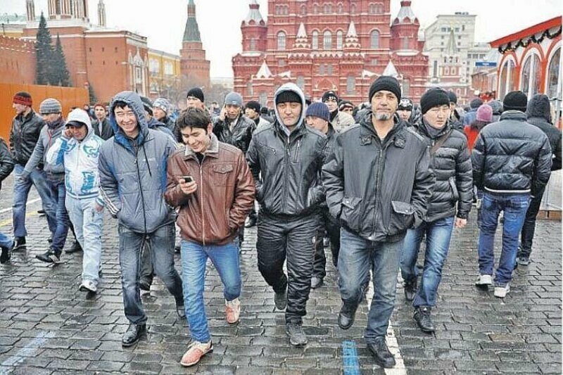 Какова была-бы численность населения России без мигрантов