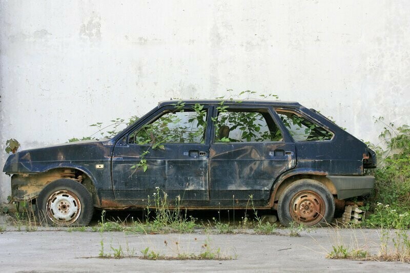 В Госдуме хотят запретить эксплуатацию старых автомобилей, чтобы выдавать кредиты на новые