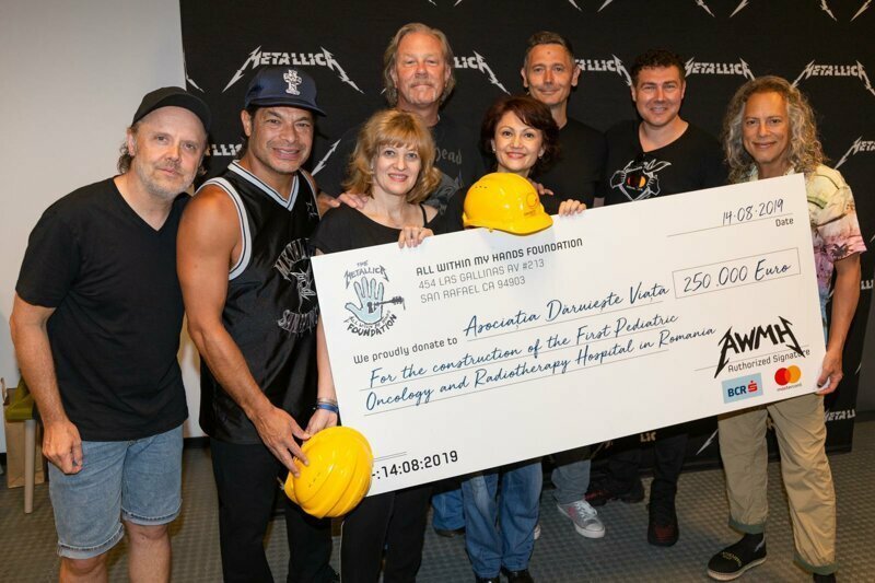 Metallica пожертвовала 250 тысяч евро на строительство детской онкологической больницы в Румынии