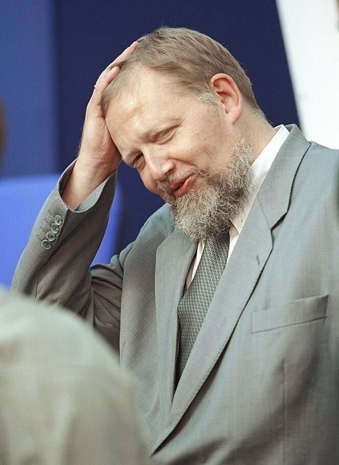 17 августа 1998 года правительство России объявило дефолт