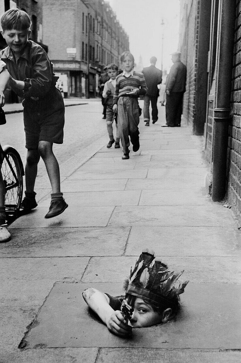 Уличные игры, 1950-е.