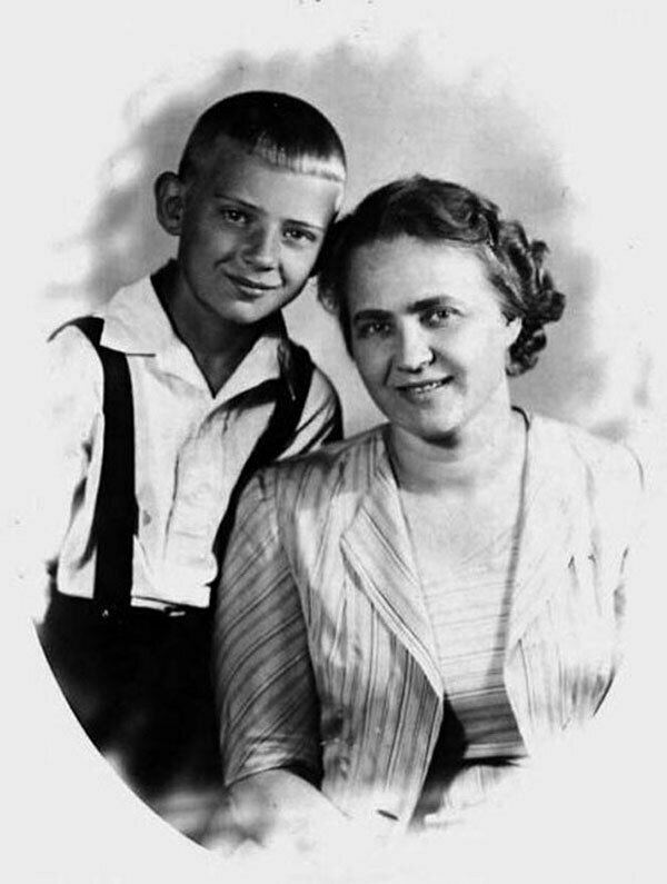 Мария Визбор с сыном Юрием