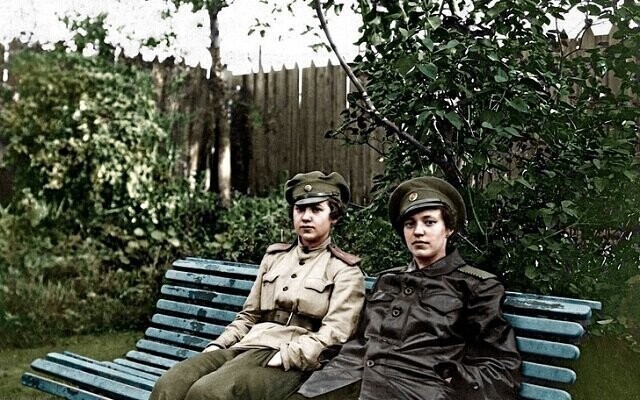 Девушки из российского женского "Батальона смерти", который воевал на Первой мировой войне