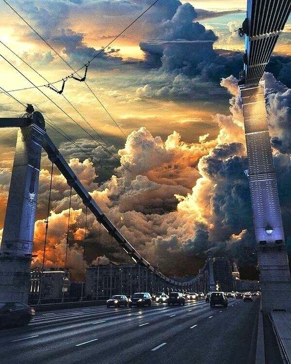 Апокалиптический закат над Москвой.