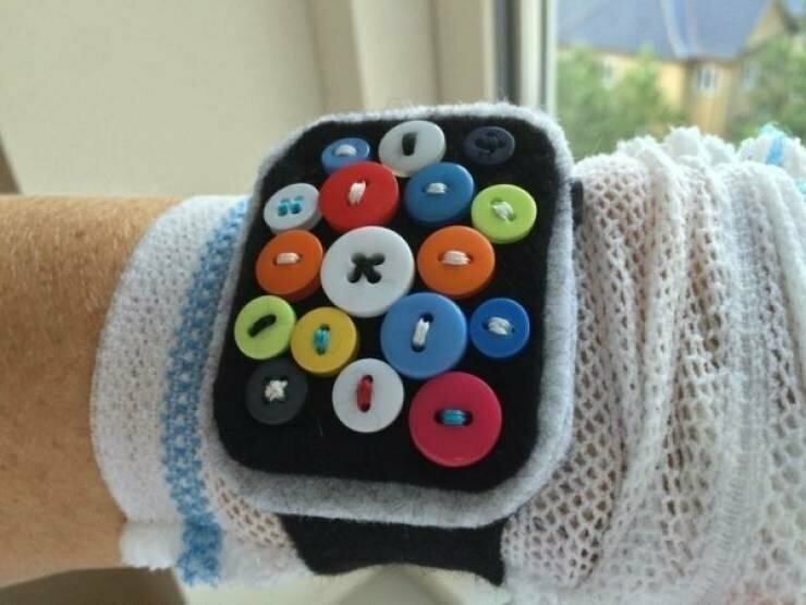 "После операции на сердце я сказал сестре, что могу использовать Apple Watch, чтобы контролировать частоту сердечных сокращений, и она мне их подарила.."