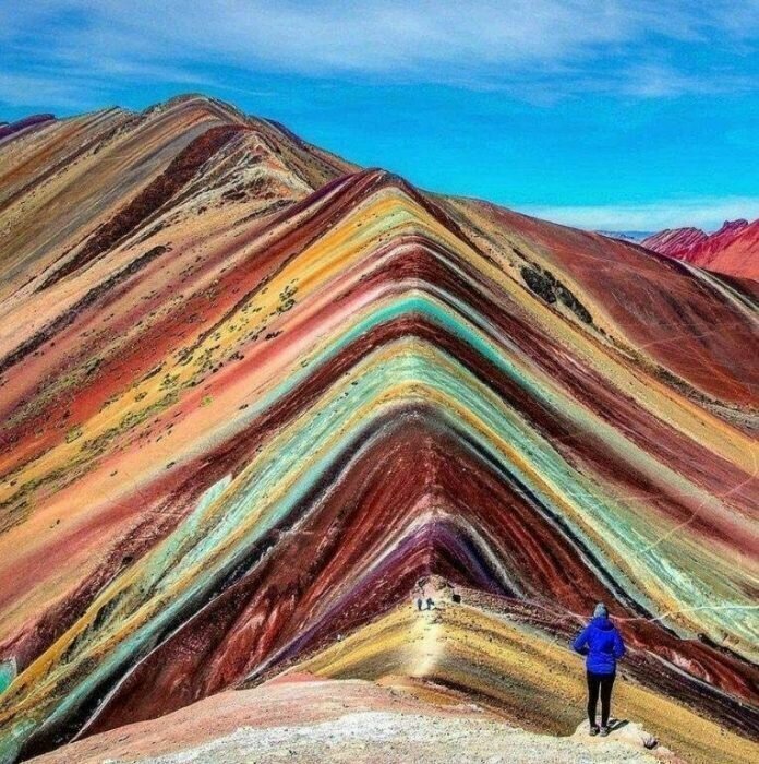 Гора Семи цветов в Перу