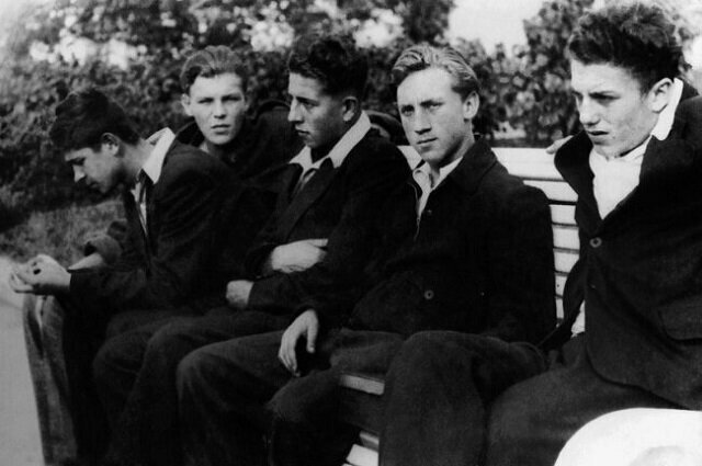 Владимир Высоцкий и его одноклассники, 1955 год