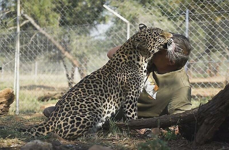 Любитель диких животных создал свой заповедник для хищников в ЮАР