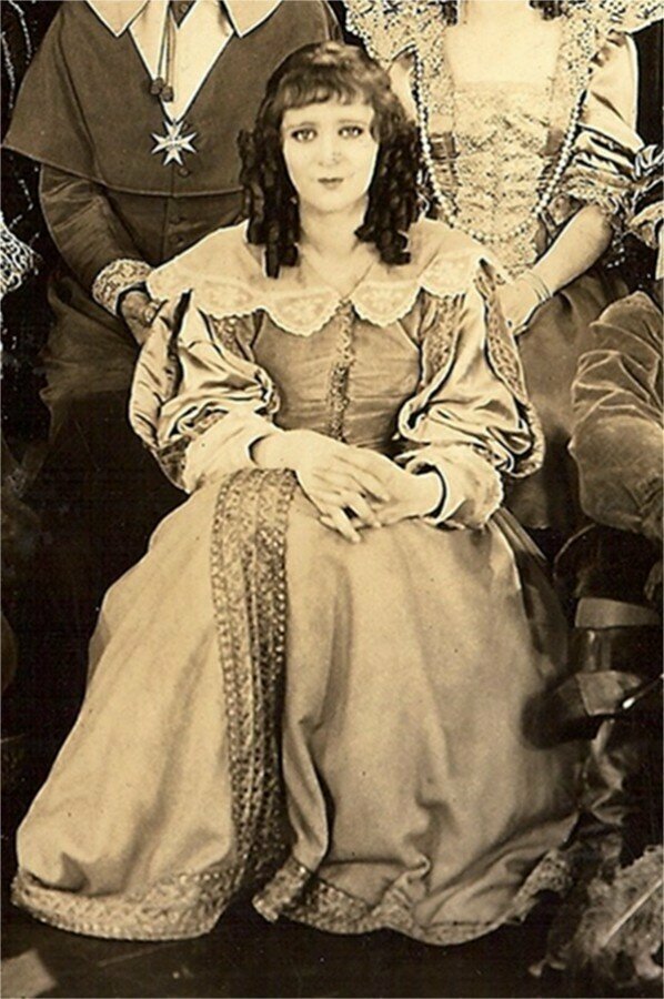 1921 год. В роли Миледи Барбара ла Марр