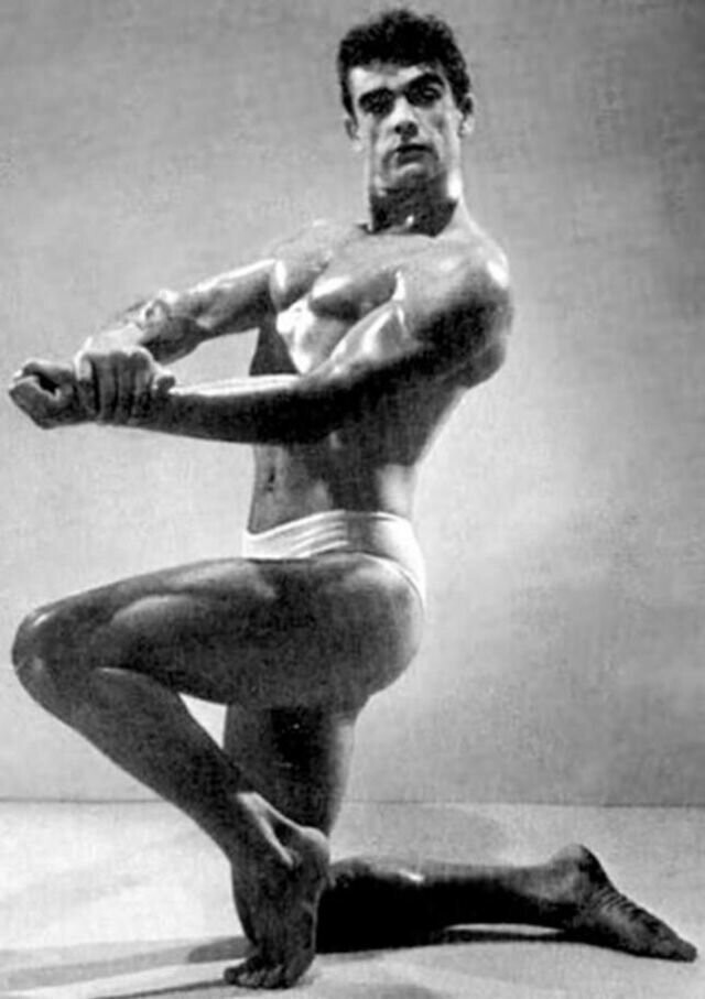 Шон Коннери на конкурсе "Мистер Вселенная" в 1953 году