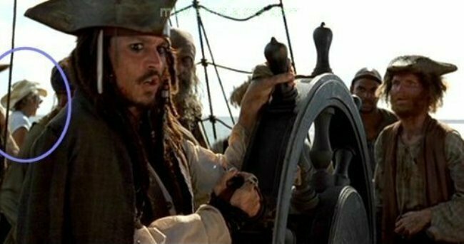 9. Фильм "Пираты Карибского моря: Проклятие Чёрной жемчужины" может похвастаться самым большим количеством киноляпов за последние 20 лет.