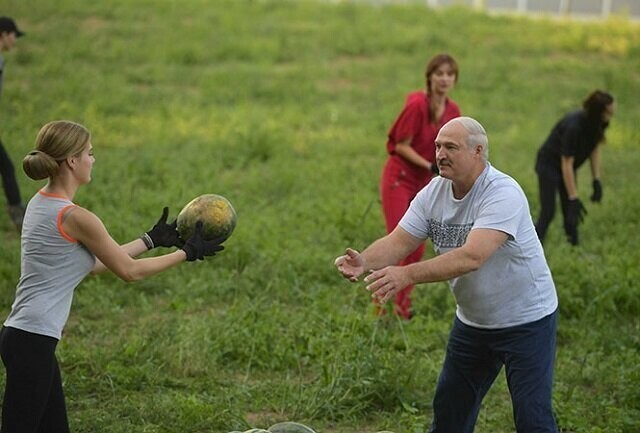 День рождения Александра Лукашенко: спорт, девушки и арбузы