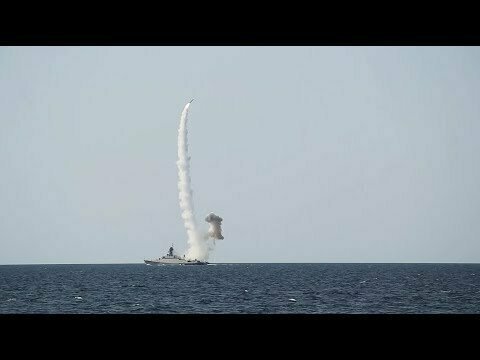 В Черном море проходят испытания баллистических ракет 