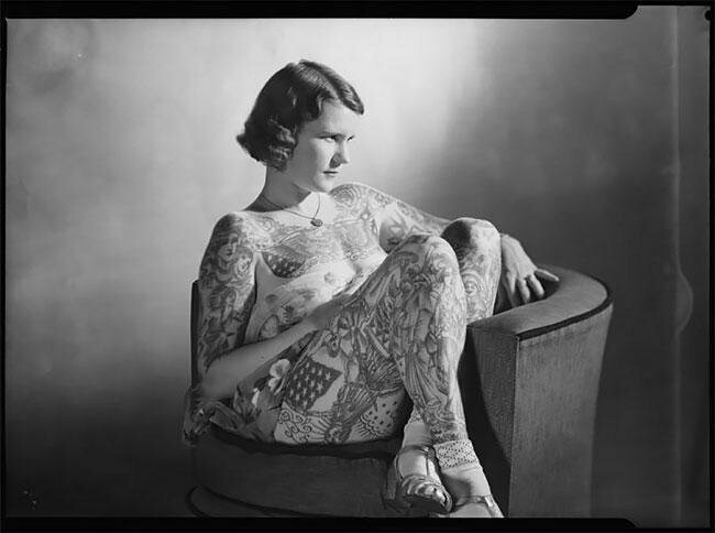 Когда зимой родео было закрыто, она могла зарабатывать деньги, показывая своё татуированное тело