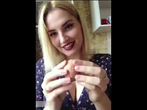 Это какой то новый способ чистить вареные яйца 