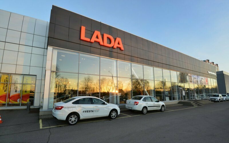 Показатели августовских продаж автомобилей Lada увеличились на 5%