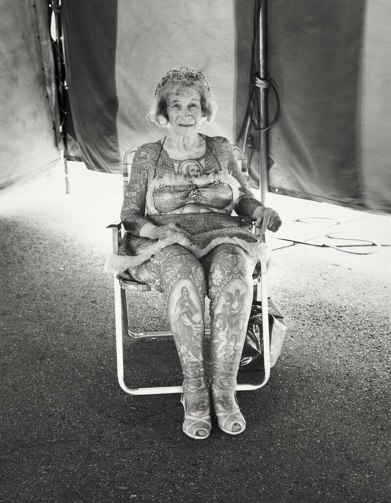 Анна «Астория» Гибонс, знаменитая татуированная леди, Линкольн, Небраска, 1976.