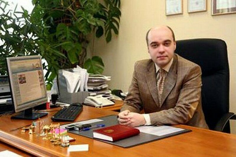 Директор школы собрал с родителей учеников 208 миллионов рублей