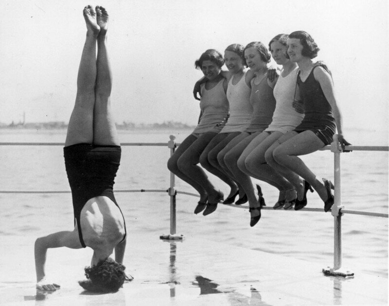 Девушки развлекаются. Англия,1933