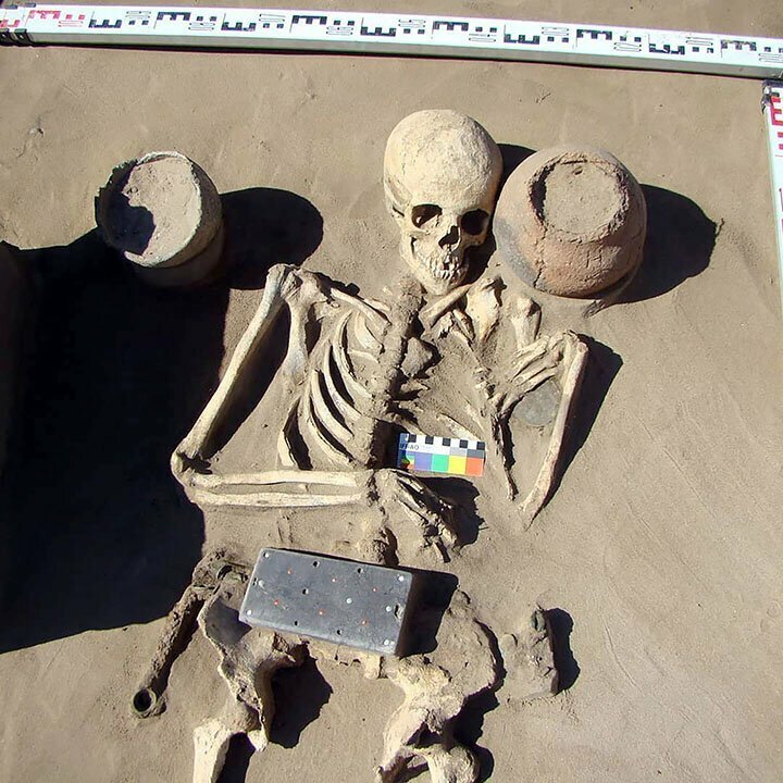 Сегодня в гробнице в Туве нашли «смартфон», возраст находки может составлять более 2100 лет