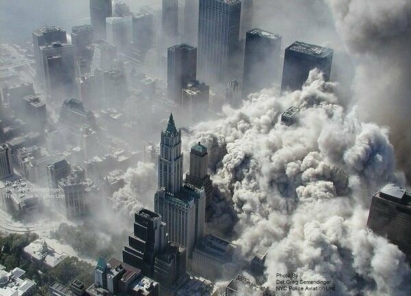 Фотографии обрушения Торгового центра 9/11
