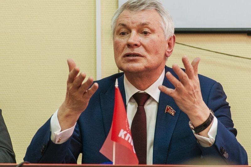 Лидер костромских коммунистов Валерий Ижицкий публично обвинил жителей области в отсталости