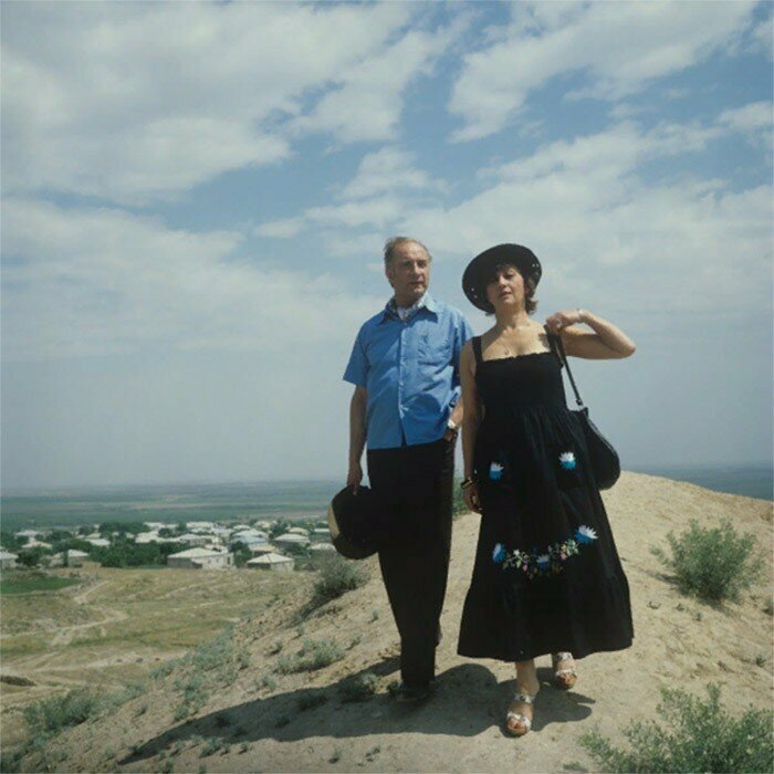 Советские киноактеры Софико Чиаурели и Игорь Дмитриев. 1979 год