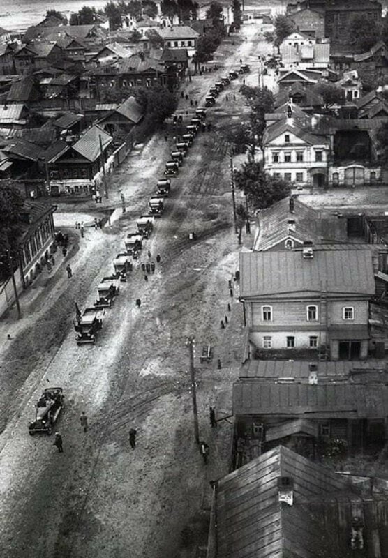 Первые автомобили Горьковского автозавода едут в Москву, 1932 год, СССР