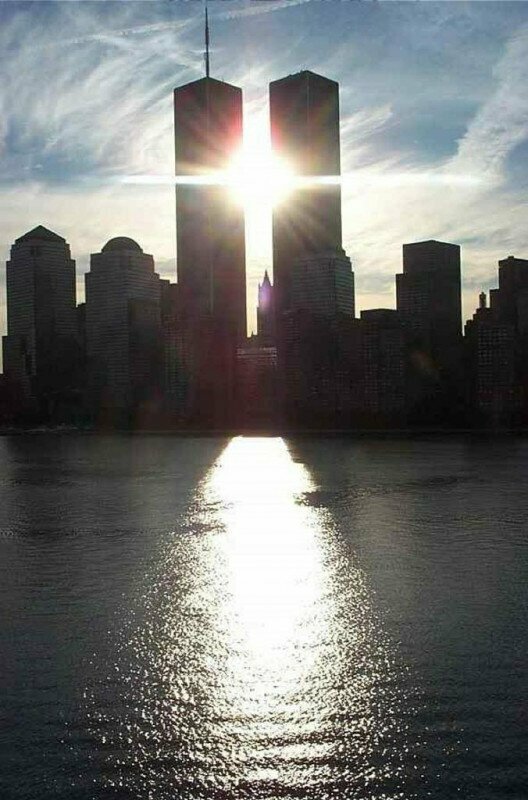Восход солнца. 11 сентября 2001 г.