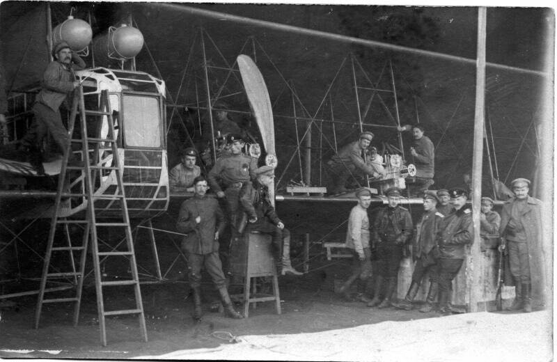Сборка самолета «Илья Муромец» 1915 г.