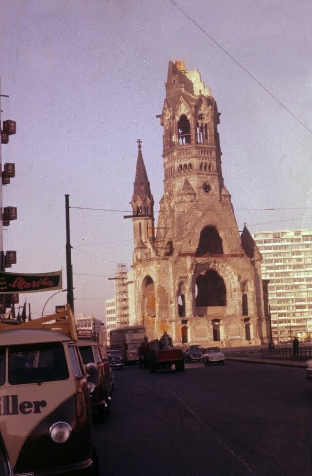 Берлин, Германия, 1950-е. Церковь кайзера Вильгельма