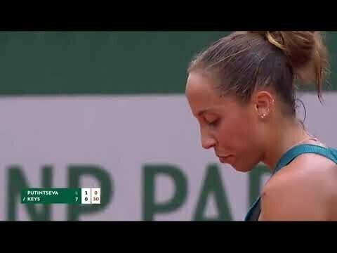 Юлия Путинцева потерялась на корте! 