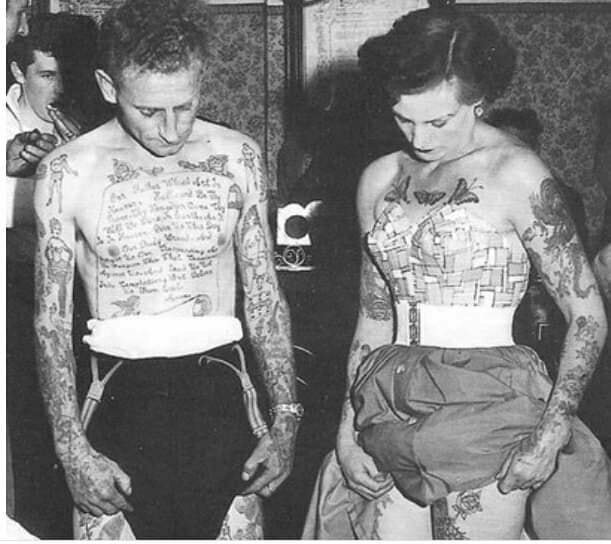 Члены Бристольского клуба татуировок. Великобритания, 1950 г.