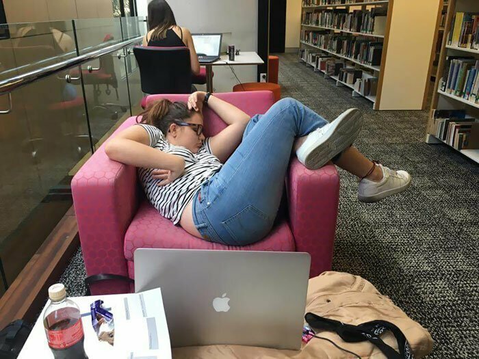 31. И как не заснуть в университетской библиотеке?