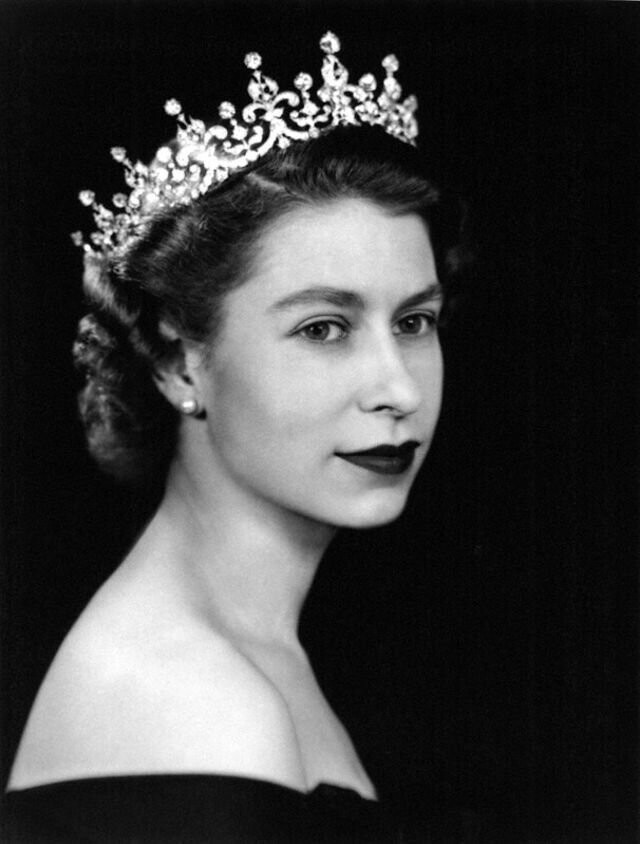 22. Королева Елизавета II, 1952 г.