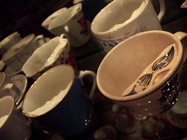 Чашки для усачей - странная мода XIX века