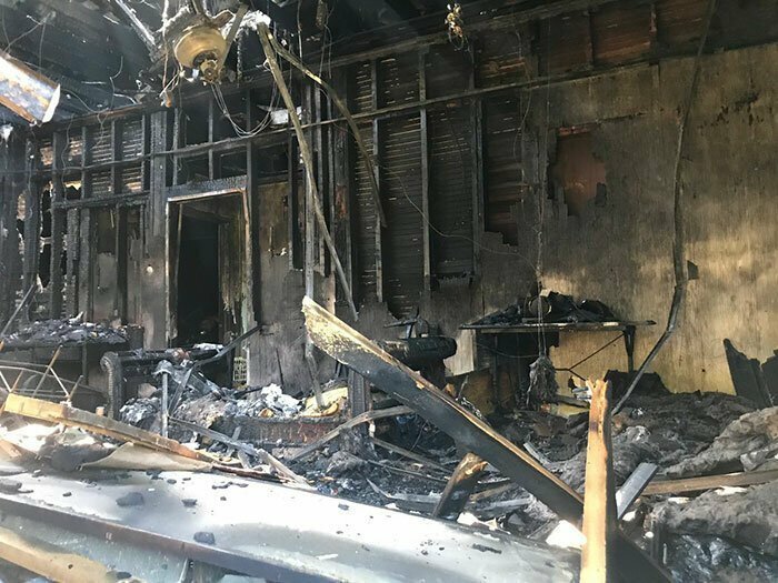 Американская семья Батлер из Флориды спокойно спала в своем доме, когда примерно в 2 часа ночи внутри вспыхнул пожар